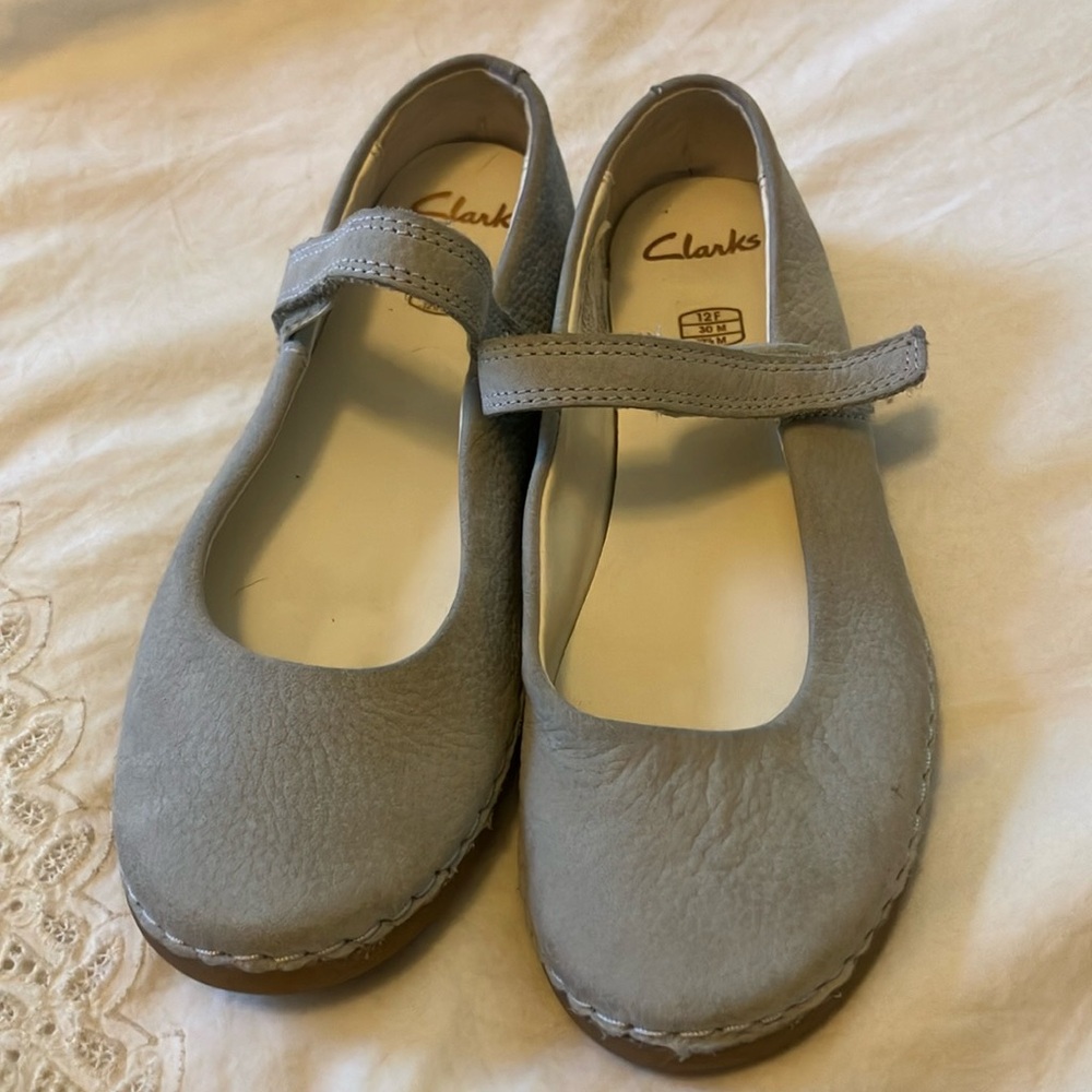 Clarks Skylark Tap Mary Janes NWOT